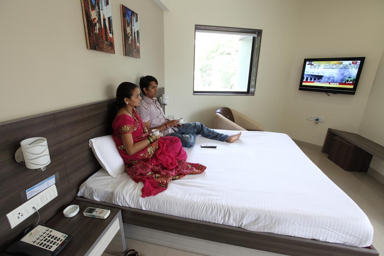 Motel Visava Mahad Room photo