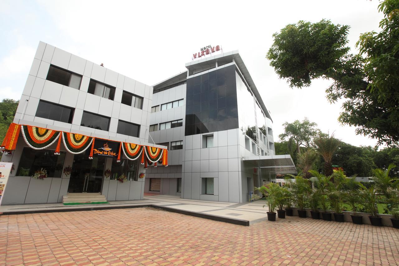 Motel Visava Mahad Exterior photo